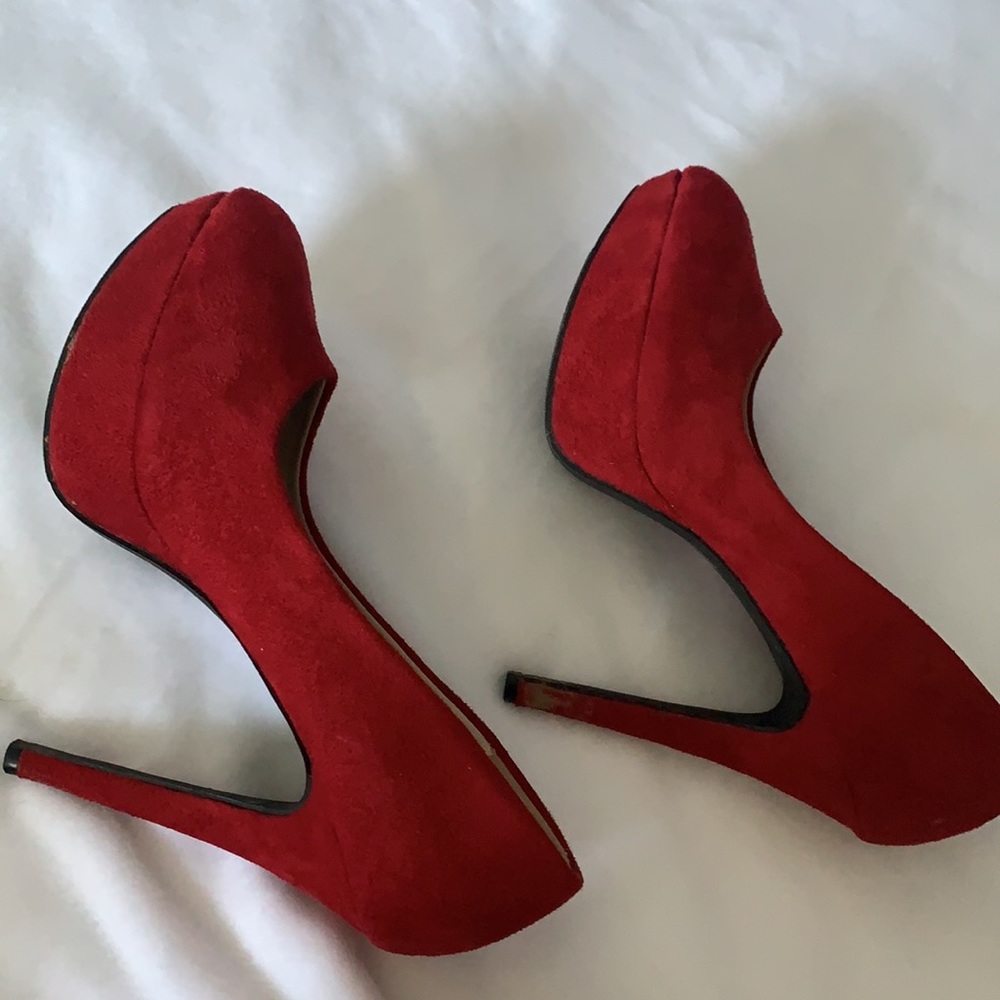 Red heels - Picture 8 of 14